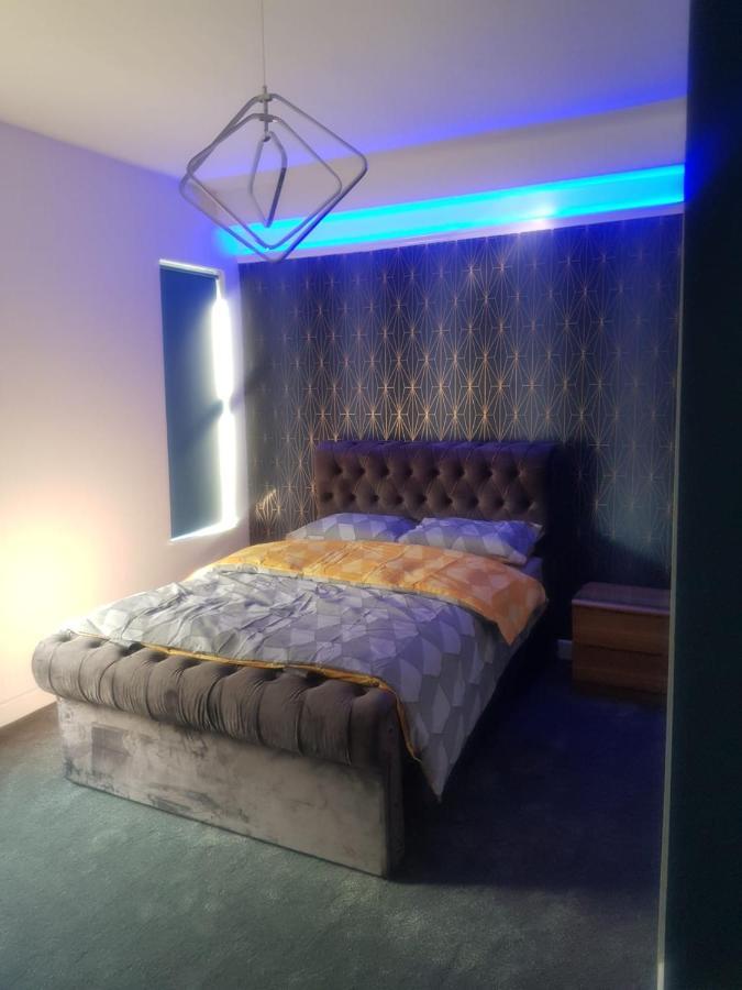 Highfields Living - All Rooms Ensuite- Free Wifi- Free Local Parking شيفيلد المظهر الخارجي الصورة