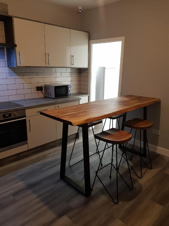 Highfields Living - All Rooms Ensuite- Free Wifi- Free Local Parking شيفيلد المظهر الخارجي الصورة