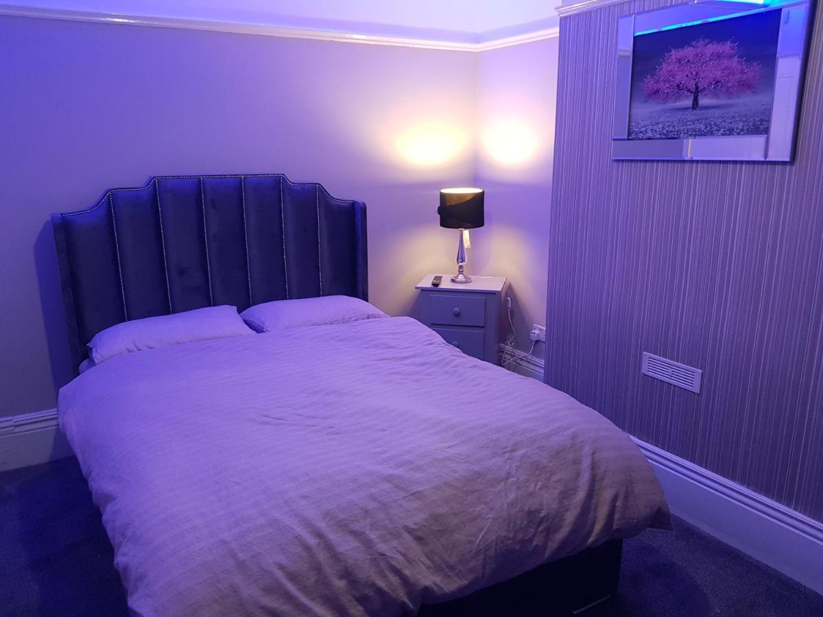 Highfields Living - All Rooms Ensuite- Free Wifi- Free Local Parking شيفيلد المظهر الخارجي الصورة