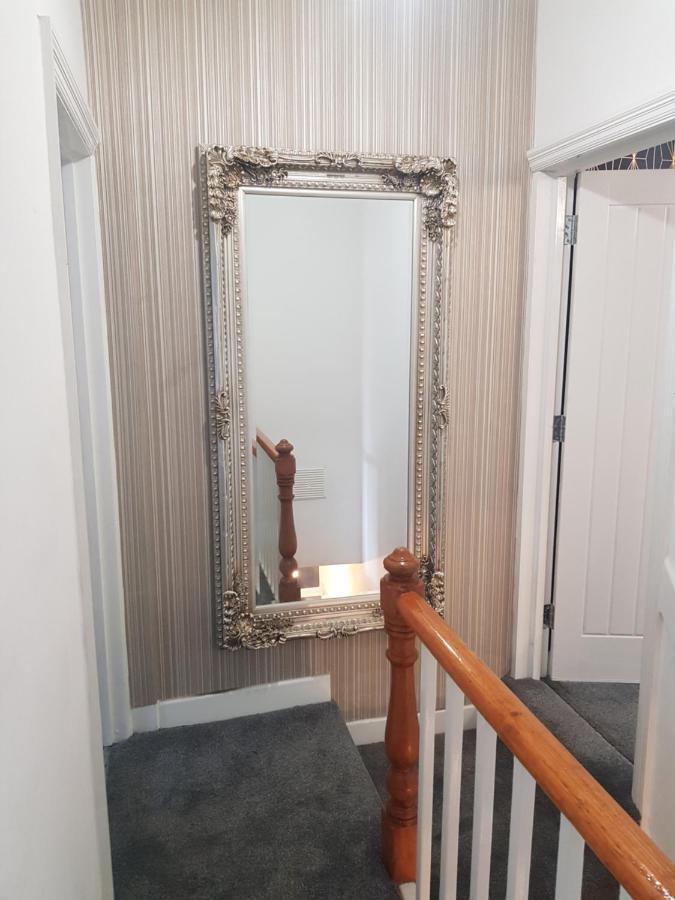 Highfields Living - All Rooms Ensuite- Free Wifi- Free Local Parking شيفيلد المظهر الخارجي الصورة