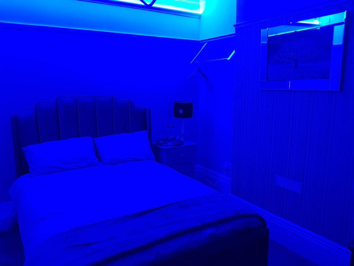 Highfields Living - All Rooms Ensuite- Free Wifi- Free Local Parking شيفيلد المظهر الخارجي الصورة
