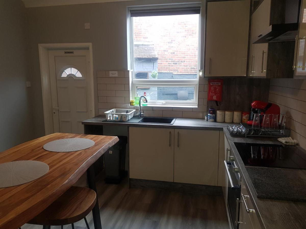 Highfields Living - All Rooms Ensuite- Free Wifi- Free Local Parking شيفيلد المظهر الخارجي الصورة