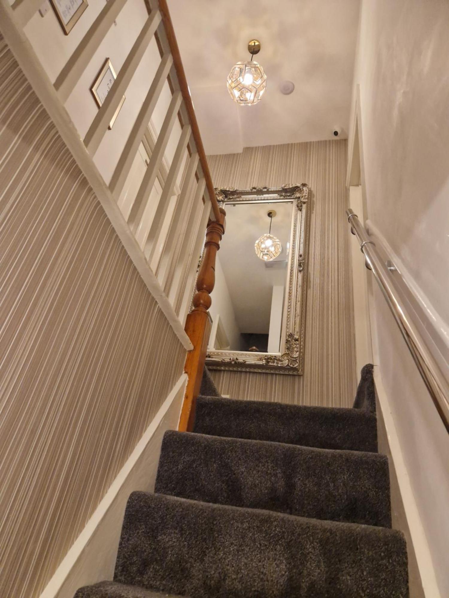 Highfields Living - All Rooms Ensuite- Free Wifi- Free Local Parking شيفيلد المظهر الخارجي الصورة